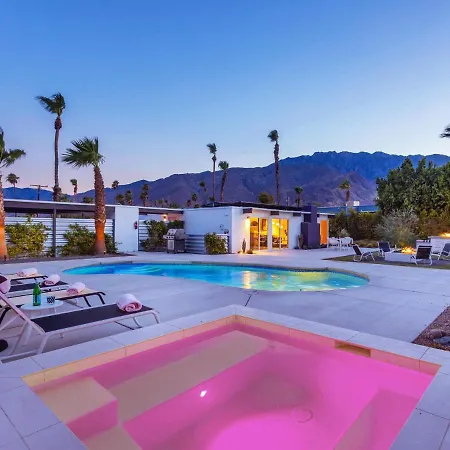 Bubble Gum Modern: Mid-Century Alexander Villa